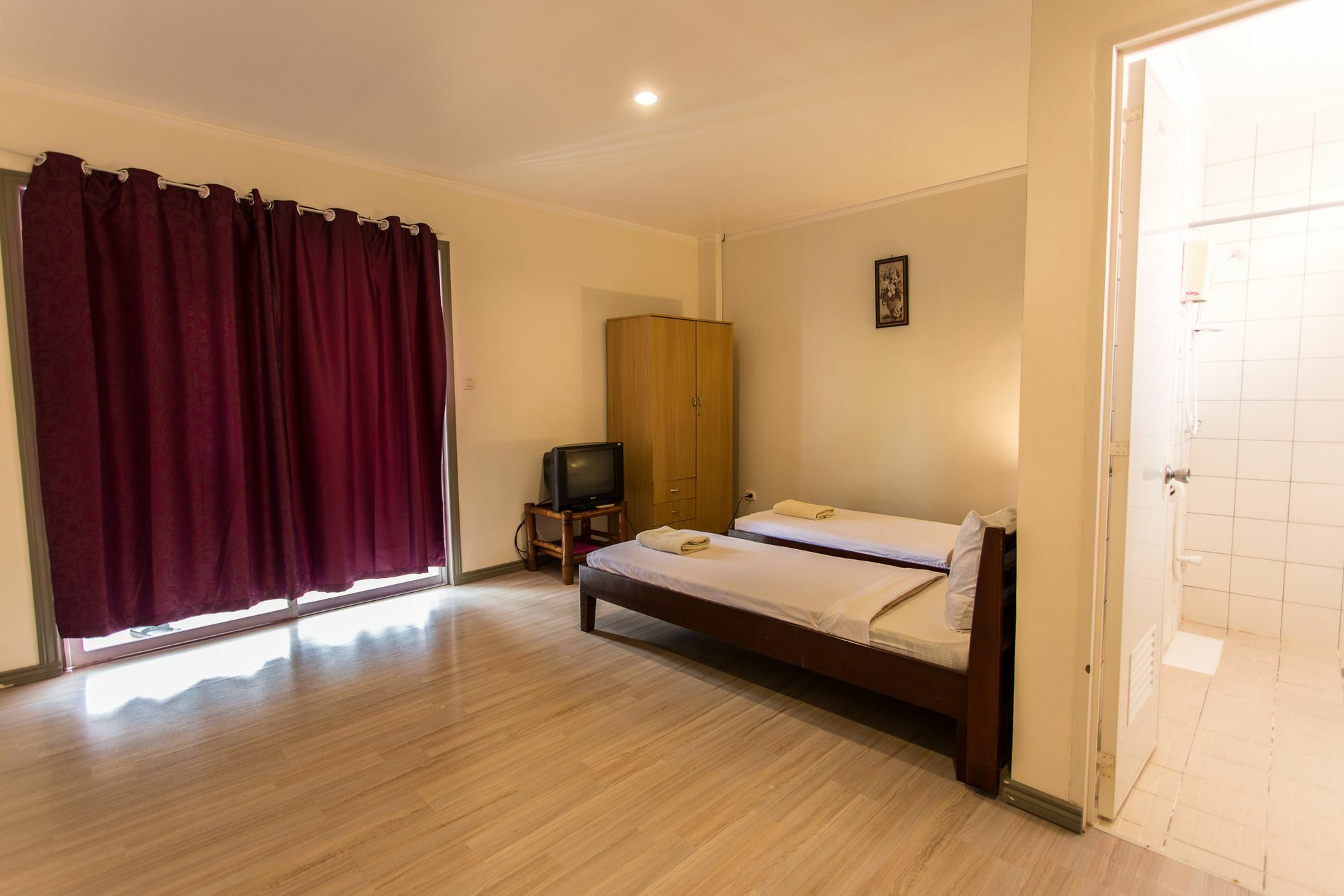 คอนราดา เพลซ โฮเต็ล แอนด์ รีสอร์ต Hotel ปางเลา ภายนอก รูปภาพ