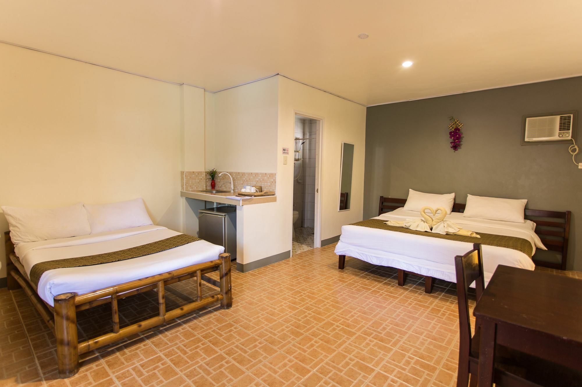 คอนราดา เพลซ โฮเต็ล แอนด์ รีสอร์ต Hotel ปางเลา ภายนอก รูปภาพ